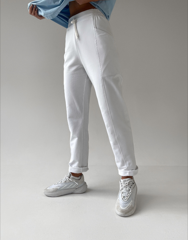 Штани прямого крою з декоративним швом, білі - Фото 1